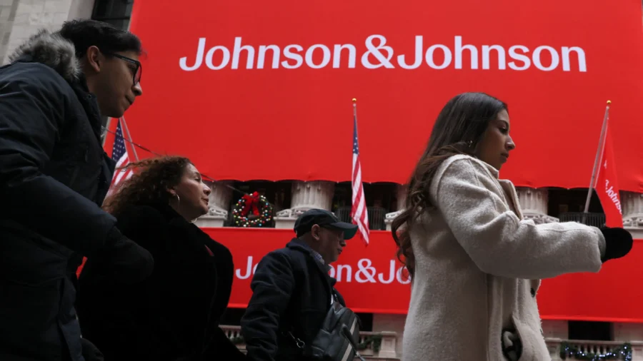 Johnson & Johnson Strikes Deal With US Government to Cut Drug Prices, Gain Tariff Exemptions