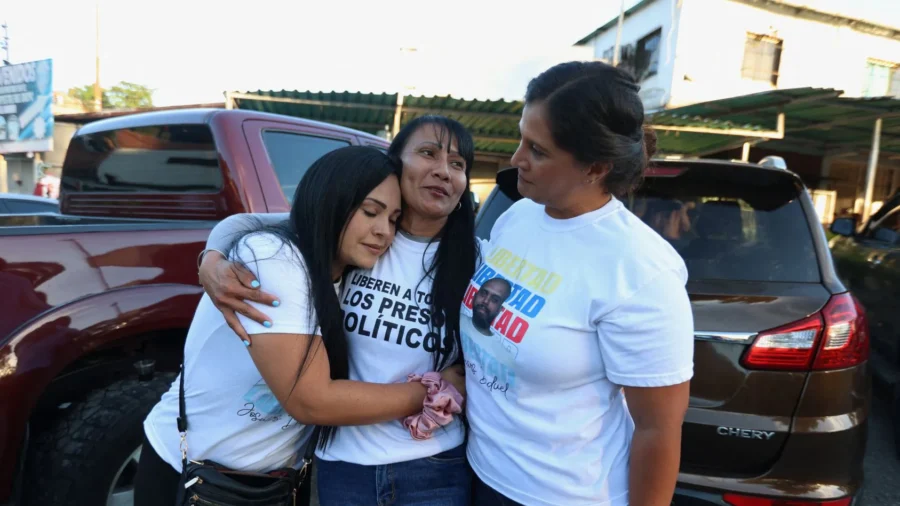 Venezuela Frees Political Prisoners in Bid to ‘Seek Peace’