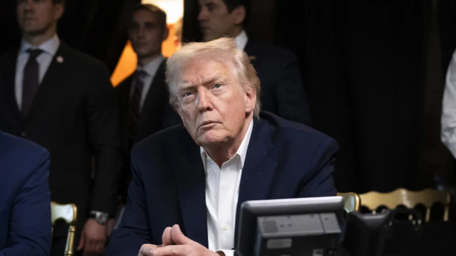 Trump Meets With Oil Executives