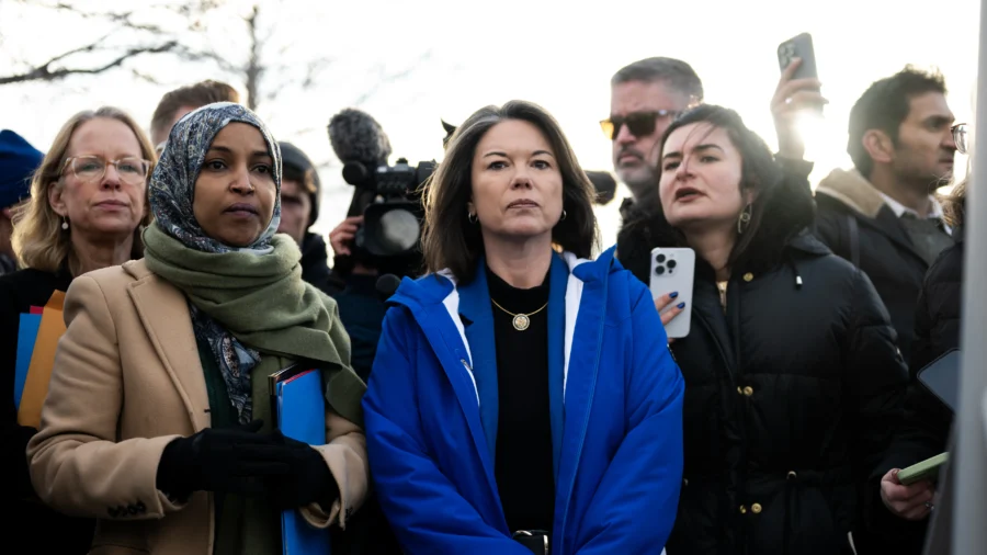 Minnesota Democrats Say They Were Denied Access to ICE Facility