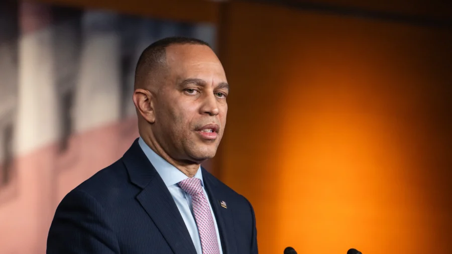 LIVE NOW: House Minority Leader Jeffries Holds Press Conference
