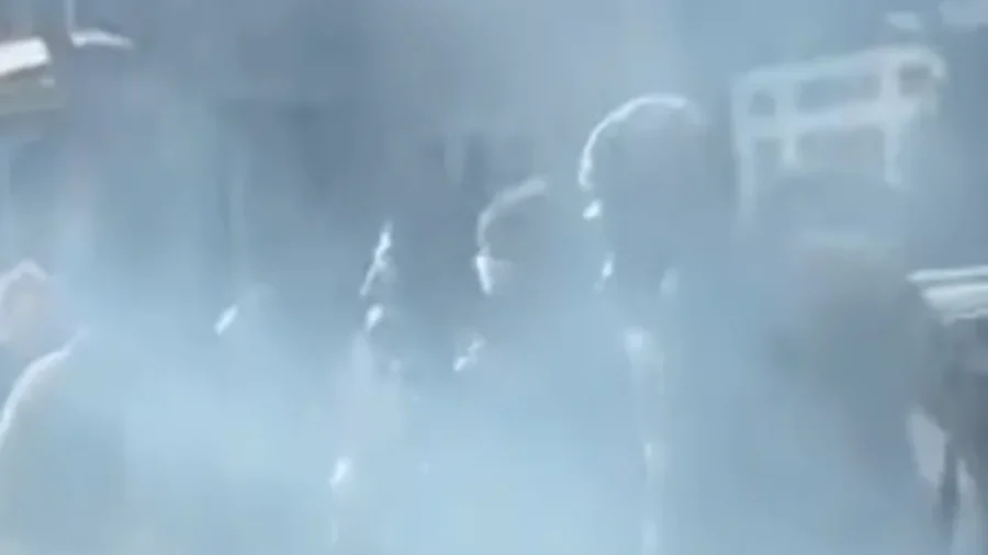Protesters Clash With Federal Agents in Minneapolis