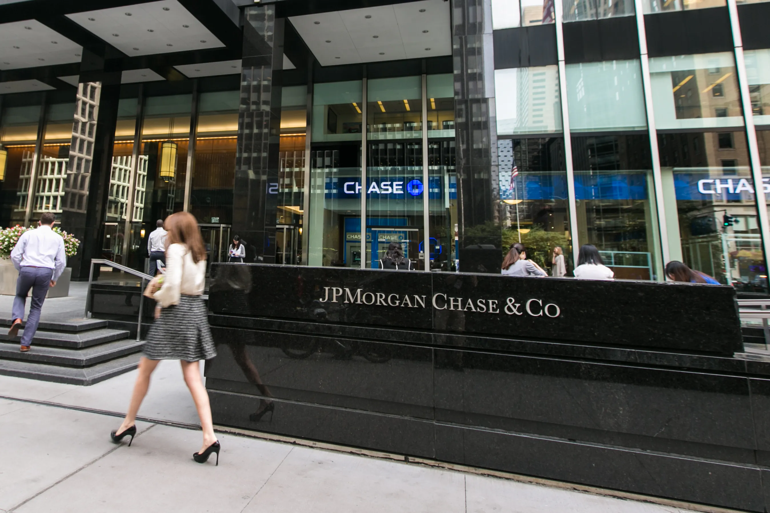 JPMorgan Chase Warns Trump Rate-Cap Proposal 'Very Bad for Consumers'