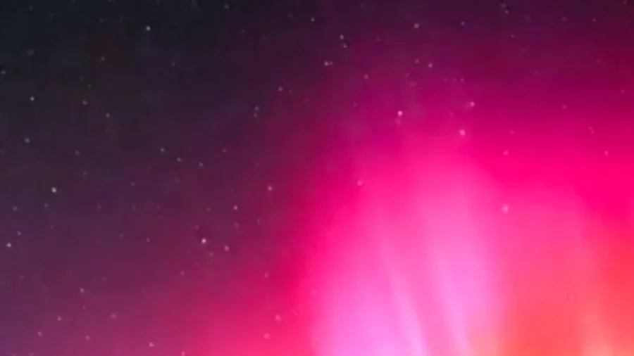 Astronaut Films Dazzling Aurora Borealis From International Space Station