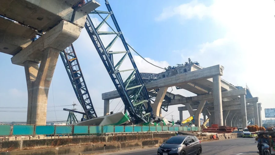 2 Dead in Thailand After Another Crane Collapses, Crushing Cars