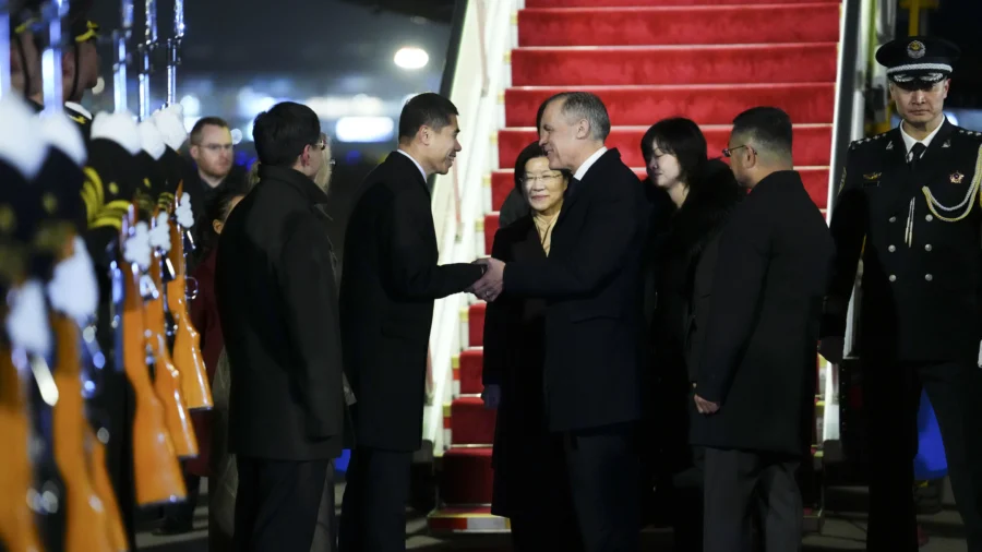Canada PM's China Visit: Goals, Sticking Points