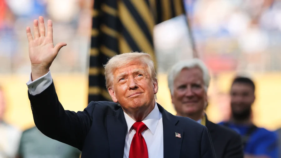 Trump Participates in the Southern Boulevard Dedication Ceremony