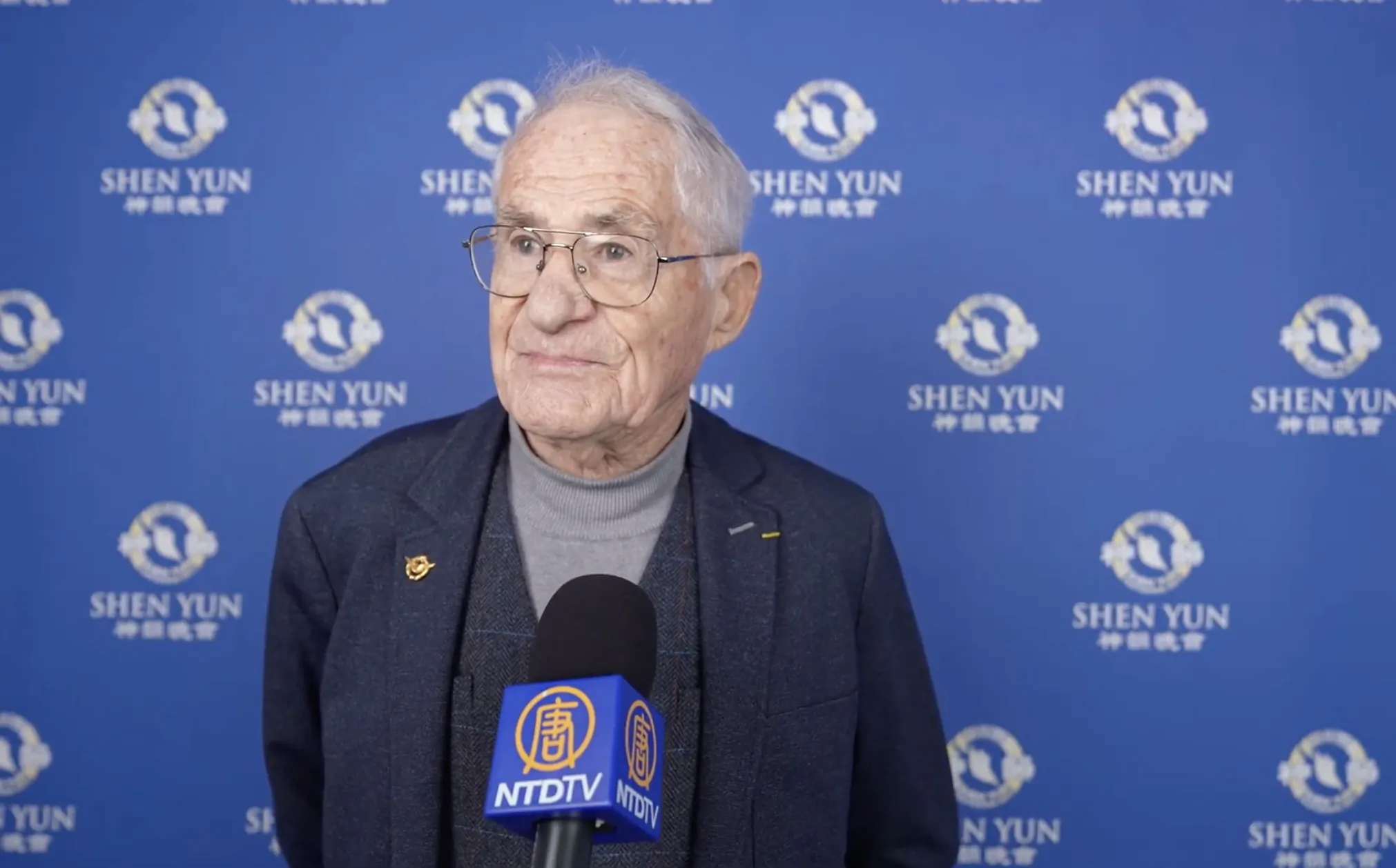 William Dugast, “impressed by the virtuosity of the artists” of Shen Yun. (NTD)
