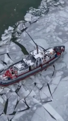 Drone Video Captures Ship Breaking Through Danube Ice as Extreme Winter Weather Grips Hungary