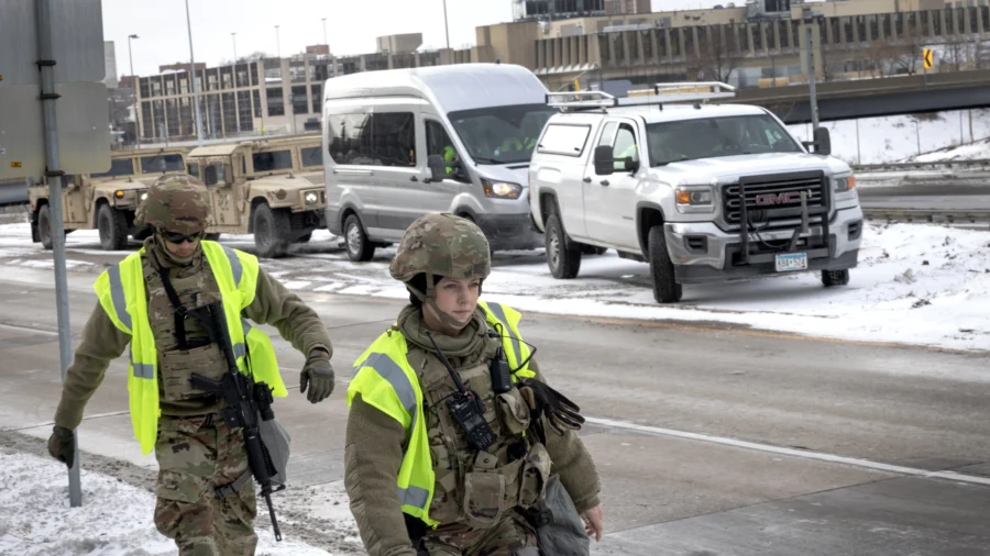 Reports: Pentagon Readies 1,500 Troops for Potential Minnesota Deployment