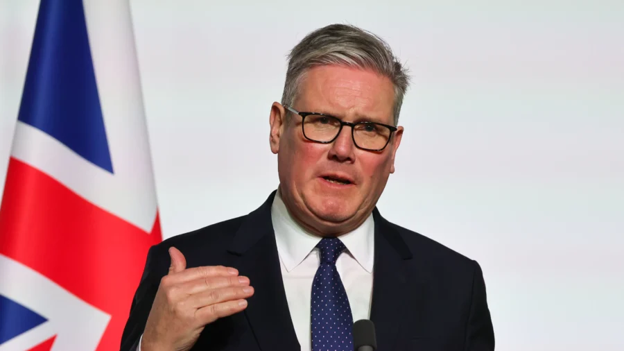 British PM Says ‘No Options Off the Table’ as Calls Grow to Ban Social Media for Under-16s