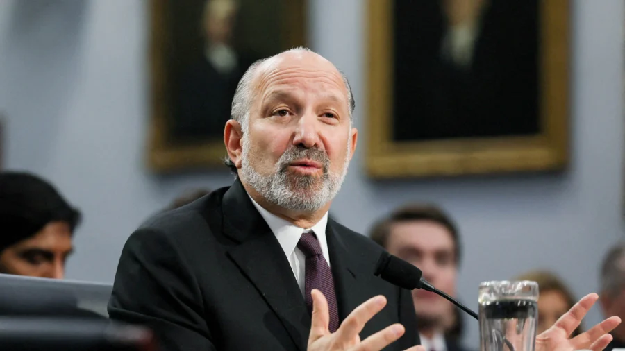 Lutnick Participates in WEF Panel With British, Canadian Finance Ministers