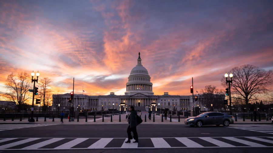 Congress Not Needed to Issue $2,000 Tariff Rebate Checks, Trump Says