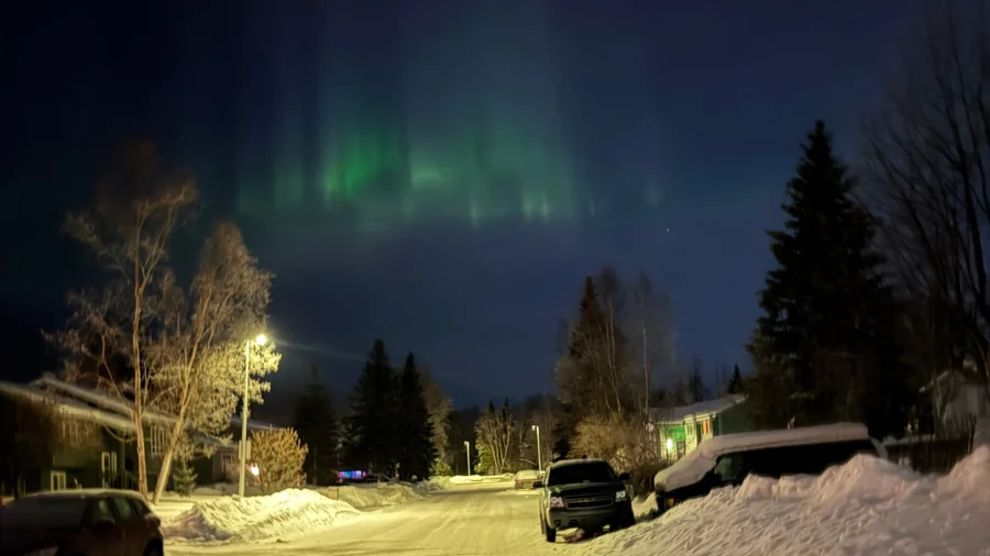 Aurora Lights up Alaska Skies With Stunning Green and Red Display