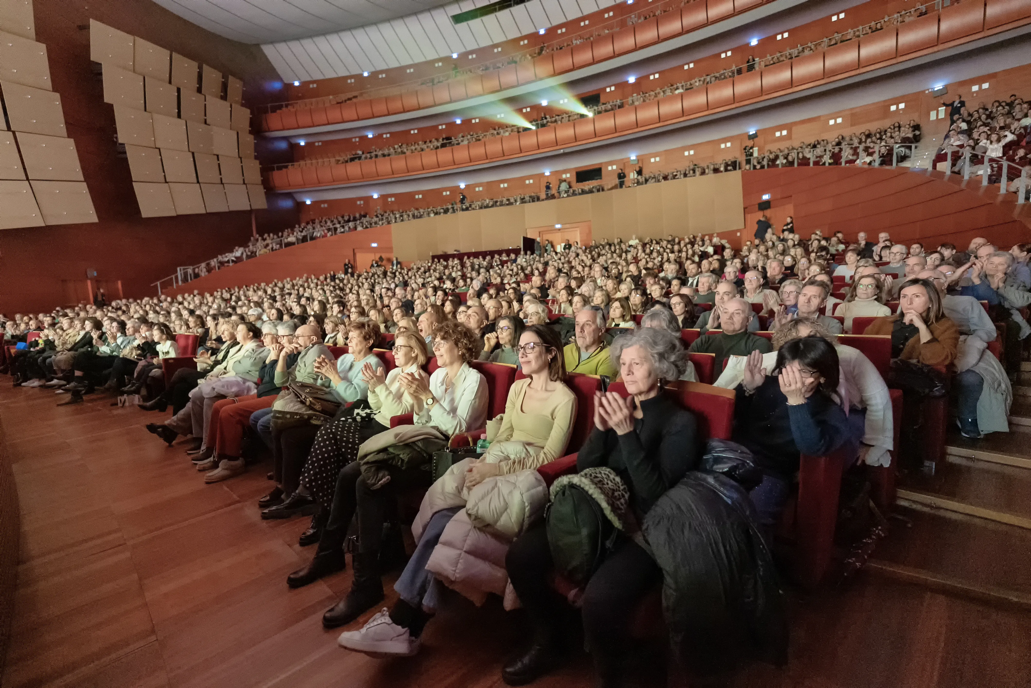 From Order of Merit Recipient to City Councilor, Milan Leaders Praise Shen Yun