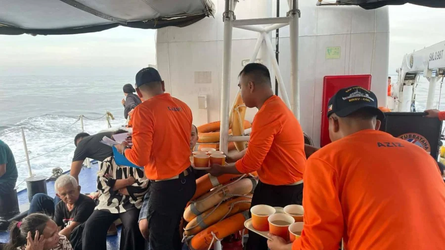 Ferry With More Than 350 People Sinks in the Southern Philippines Leaving at Least 15 Dead