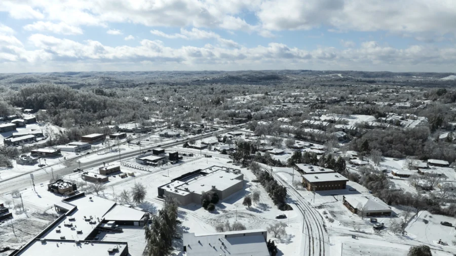 At Least 30 Dead as More Freezing Cold Pummels US
