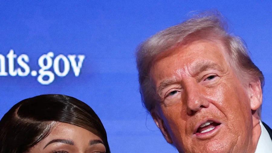 Nikki Minaj Praises Trump at Washington Event