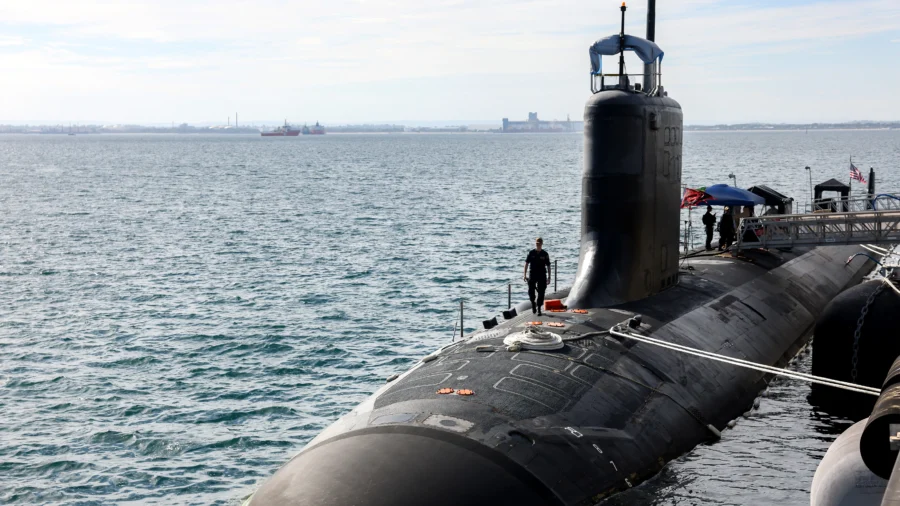 US to Deploy 4 Submarines to Naval Base in Australia
