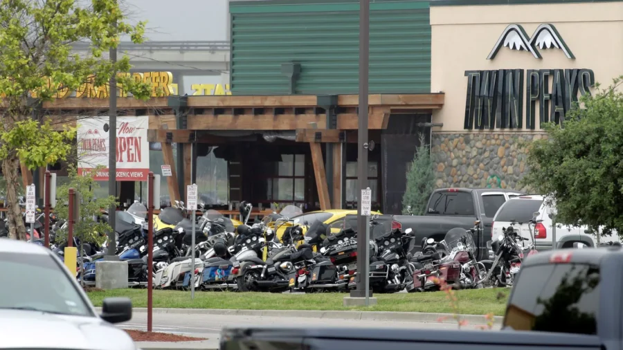 Twin Peaks Parent Company Files for Bankruptcy