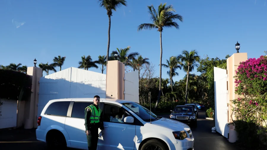 Trump, Cabinet Members Arrive at Mar-a-Lago for Wedding of Trump's Deputy Chief of Staff Scavino