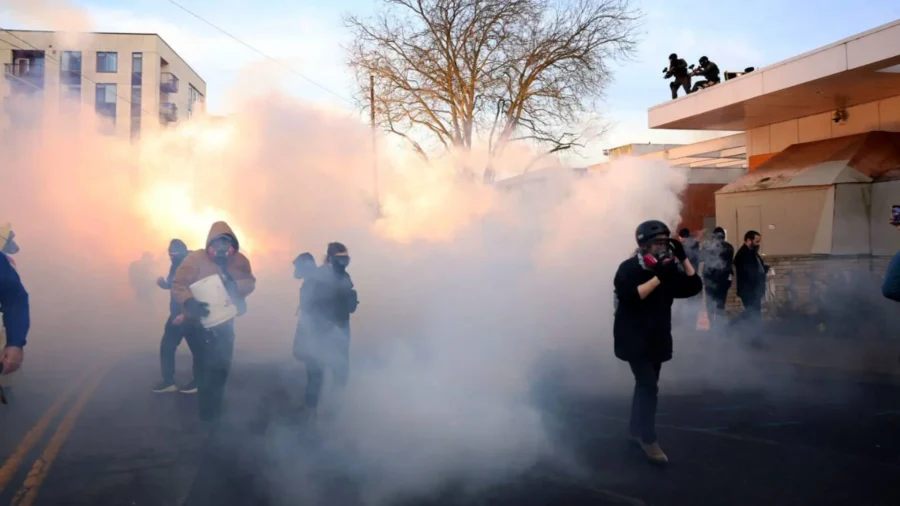 Judge Restricts Federal Officers From Using Tear Gas in Portland