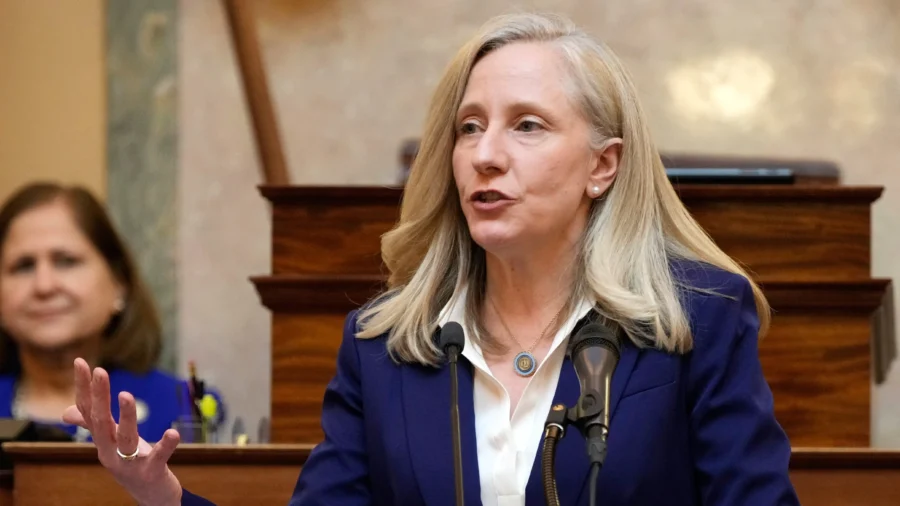 Virginia Gov. Spanberger Tapped to Deliver Democratic Response to Trump’s State of the Union