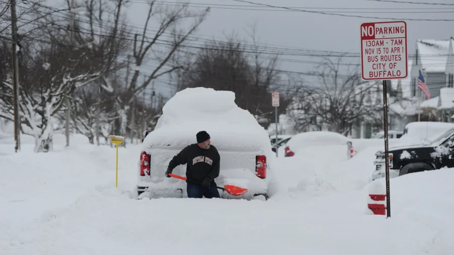 New York Governor Provides a Weather Briefing
