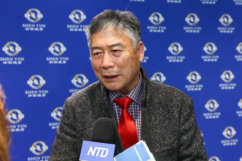 On the afternoon of Feb. 20, 2026, Park In-beom watched the Shen Yun New Era Company's final performance at the Daegu Suseong Arts Center. (Kim Guk-hwan/The Epoch Times)