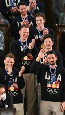 US Men’s Hockey Team Receives Standing Ovation After Trump Shoutout