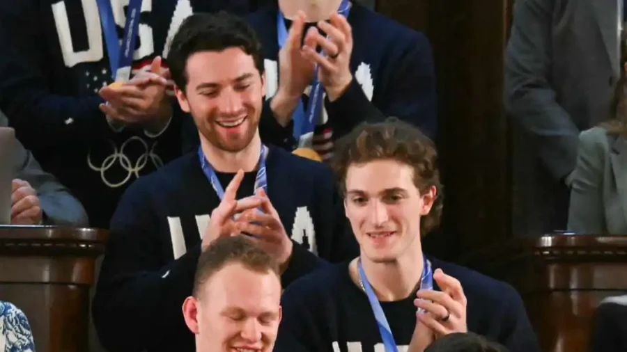 US Men’s Hockey Team Receives Standing Ovation After Trump Shoutout