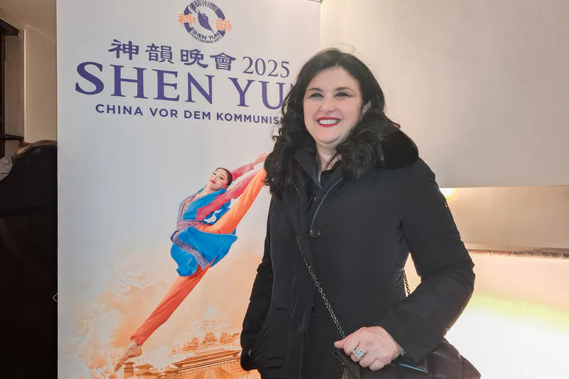 Maria Russo, vice mayor of Sant’Agnello in Italy’s Province of Naples, attended Shen Yun’s debut performance in Avellino at the Teatro Carlo Gesualdo on Feb. 20, 2026. (Francesca Rotondi/The Epoch Times)