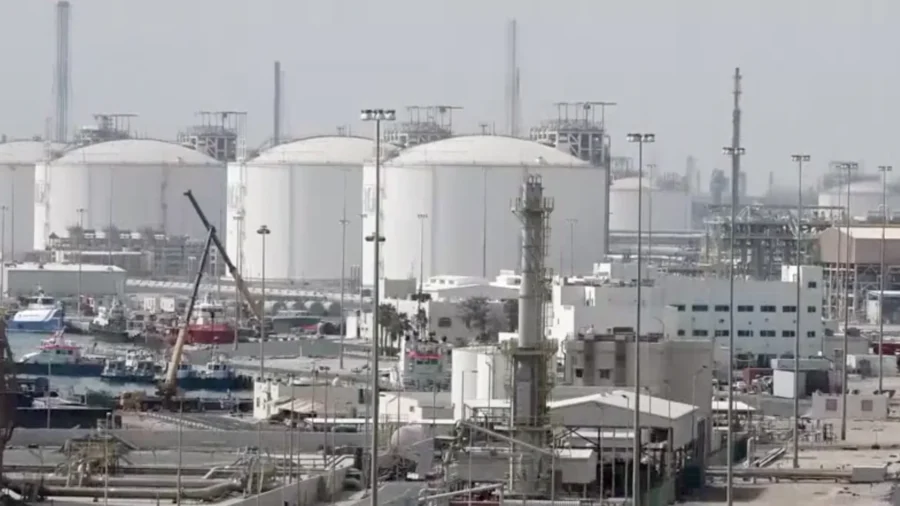 Qatar Energy Halts LNG Production Amid Middle East Conflict