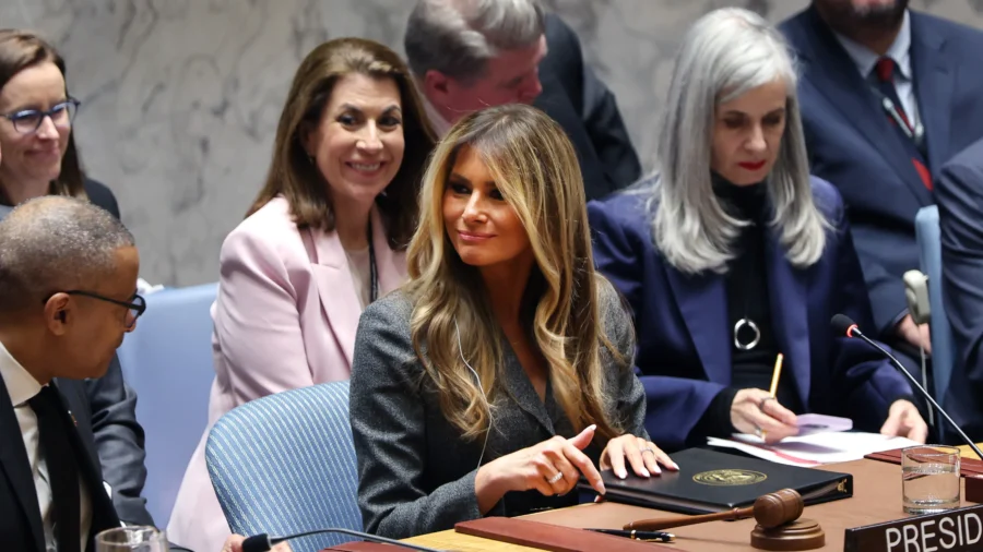 Melania Trump Offers Condolences at UN Meeting