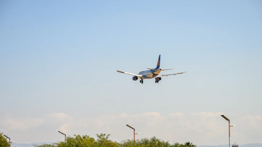 Israel Gradually Reopening Airspace to Repatriate Citizens