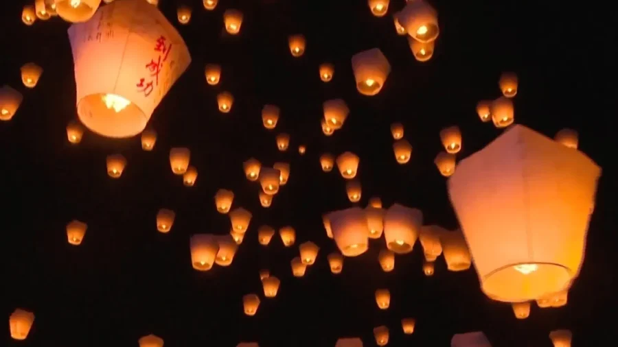 Taiwan Ends Lunar New Year Festivities With Sky Lanterns