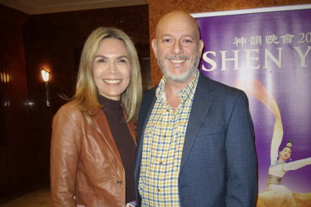 Eddie Ortega and Aida Ortega at the Shen Yun Performing Arts performance at The Smith Center for the Performing Arts on March 5, 2026. (Linda Jiang/The Epoch Times)