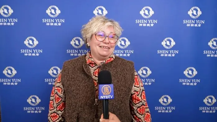 Nathalie Noviant, a business manager, came with her family to experience Shen Yun in Montpellier on March 4, 2026. (NTD)
