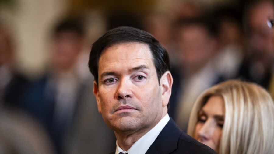 Rubio Participates in Flag-Raising Ceremony