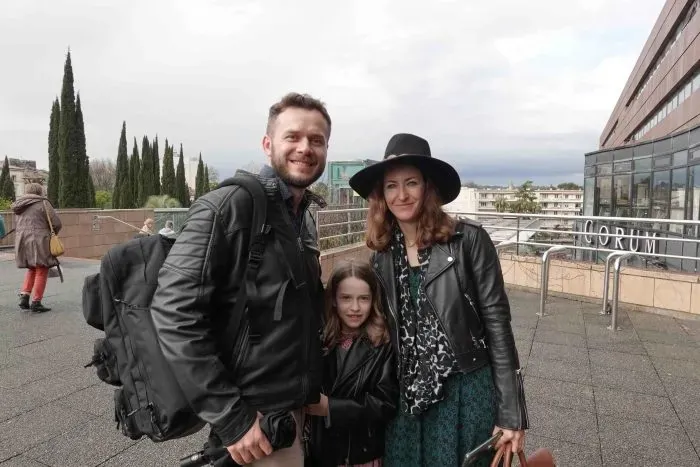Aurélie Giordano, a physician, and Cédric Losseur, a computer scientist, came with their daughter to experience Shen Yun in Montpellier on March 8, 2026. (Fan Yi/The Epoch Times)