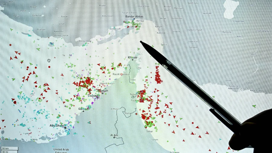 US Fires 5,000-pound Bombs on Iranian Sites Near Strait of Hormuz