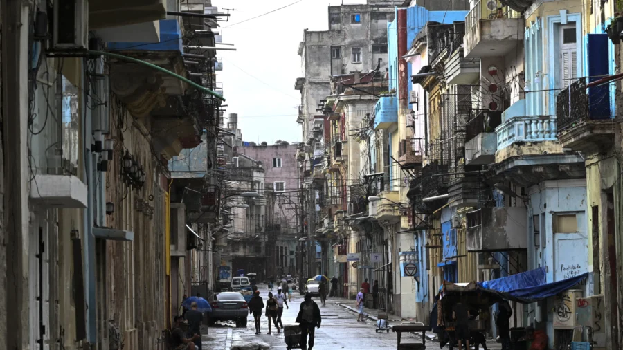 Cuba’s Economy Dependant on Political Change: Professor