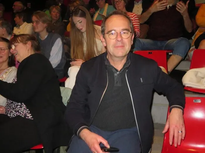 Patrick Leroux during intermission at the Shen Yun performance at the Zénith in Amiens, France, on the evening of March 18, 2026. (Sheng Ming/The Epoch Times)