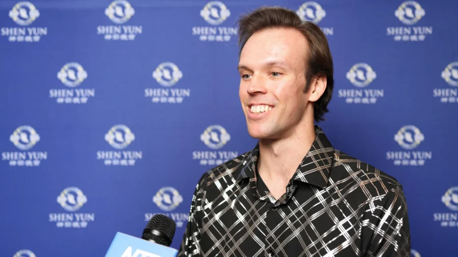 'Powerful and Moving': Shen Yun Motivates Champion Baton Twirler and Phoenix Theatergoers