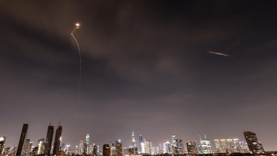 US Forces Strike Iran, Debunk Fighter Jet Claim