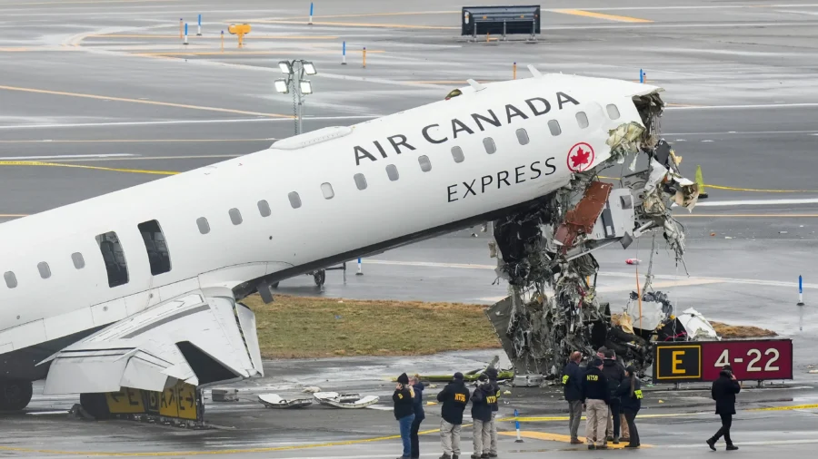 LaGuardia Crash Probe Focusing on Air Traffic Control