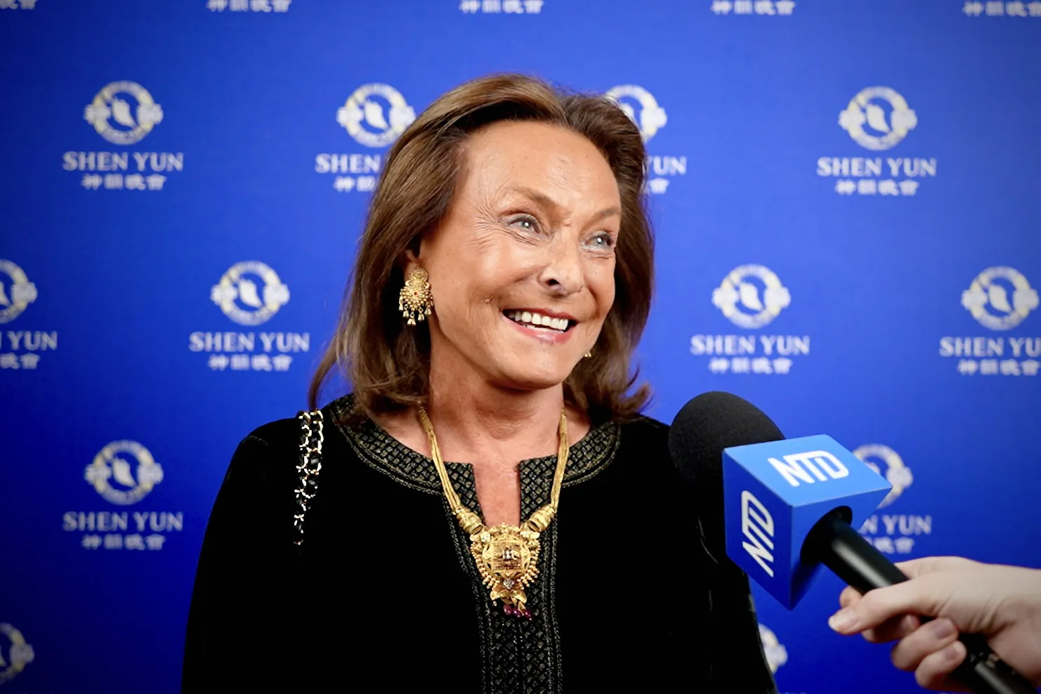 Princess Françoise Sturdza, founder and honorary president of the Heart for India Foundation, at the Shen Yun performance at the Théâtre de Beaulieu in Lausanne on Feb. 21, 2026. (NTD)