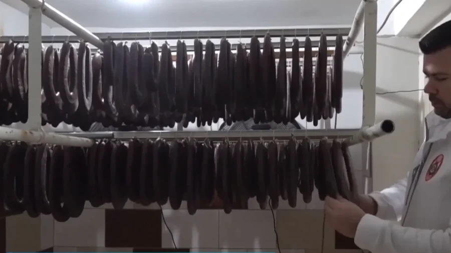 Sausage Producers Roll ‘Ironed Sausages’ in Southeastern Serbia
