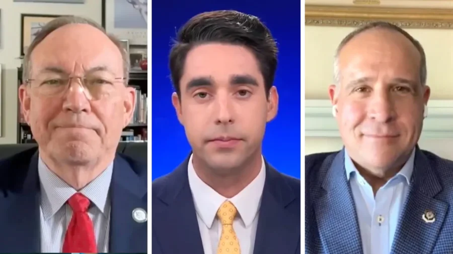Iran's Backs Against Wall in Negotiations; US Has Plans, Capabilities in Place to Open Strait Sooner Than Later: Panel