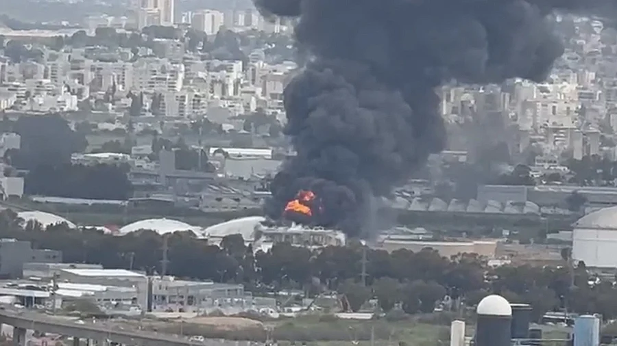 Fire Burns at Bazan Oil Refinery in Israeli City of Haifa